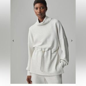 NWT Varley Freya Sweatshirt Size Small Ivory